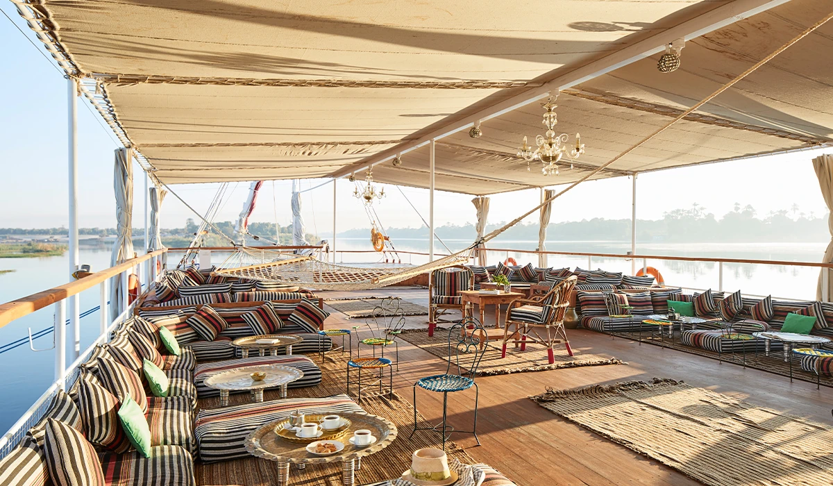 Egyptian-Dhabiya-Sailing-the-Nile